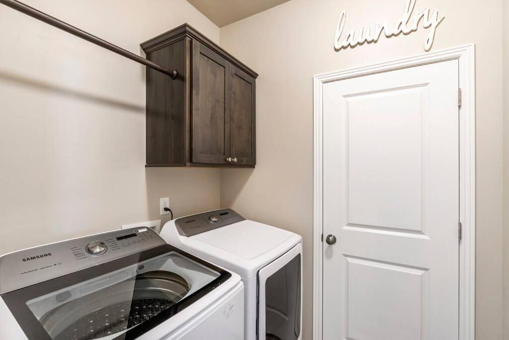 Tj Rancher Home, Wifi, King Beds Holiday home Twin Falls