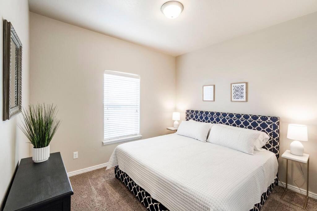 Tj Rancher Home, Wifi, King Beds *